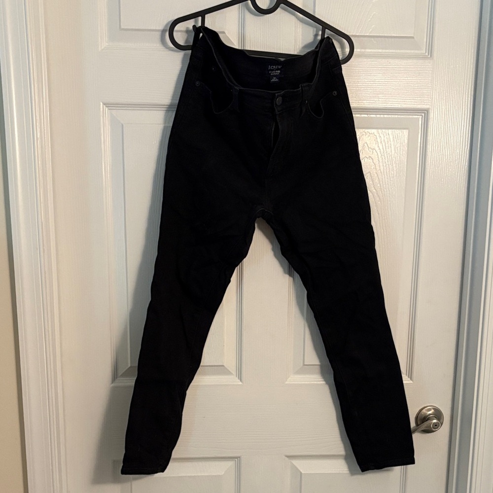 J. Crew Women’s 8” Mid-Rise Skinny Black Jeans (size 31)